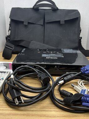 Epson Powerlite 1750 H372A LCD Projector Bag Cords Remote Only 30 Lamp Hours